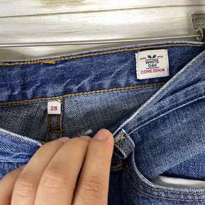 Levi’s Mediumwash Raw Hem White Oak Cone Denim thumbnail 3