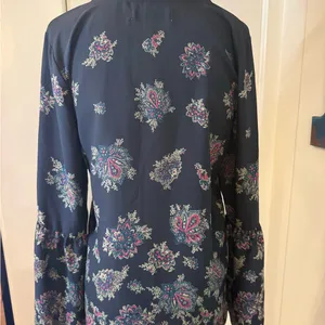 Abercrombie & Fitch Navy Lace-Up Floral Tunic black flowy long sleeve Sz S thumbnail 2