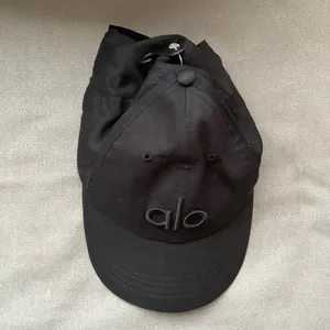 Alo Yoga Off-Duty Cap Black/Black thumbnail 8