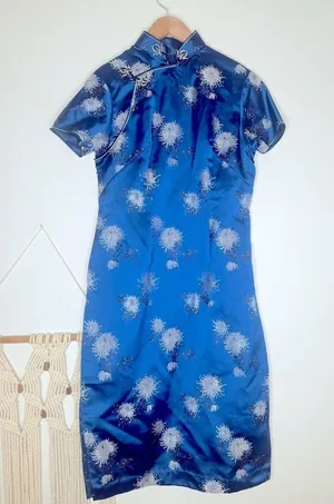 Vtg Cheongsam Dress Blue Floral Mandarin Collar Midi Length Frog Closure thumbnail 1