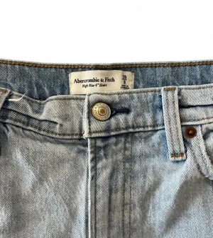 Abercrombie High-Rise 4" Shorts thumbnail 2