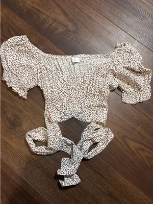 Princess Polly Tie Back Crop Top thumbnail 2