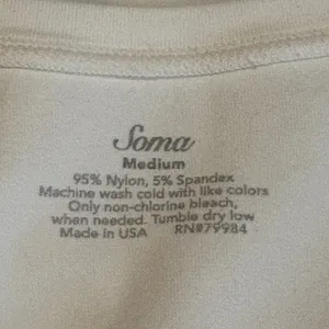 Soma Shapewear Tee Basic White Scoop Neck Short Sleeve Slim‎ Compression Medium thumbnail 3