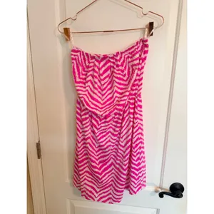 Lilly Pulitzer Strapless Dress Womens Medium Pink Chevron Ikat 82490‎ Mini Beach thumbnail 5