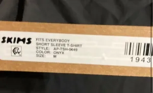 SKIMS Fits Everybody T-Shirt M thumbnail 4