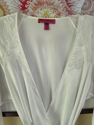 Betsey Johnson White Satin Lace Short Robe XS/S thumbnail 2