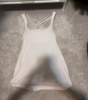 Lululemon Workout Top Tank thumbnail 1