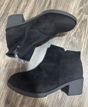 🏈 Black Suede Block Heel Bootie size 42 thumbnail 1