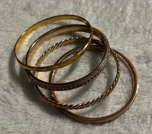 4 Gold Tone Bangle Lot thumbnail 1