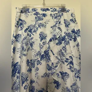 Land ’n Sea Blue Floral Ruffle Skirt, Size M – Feminine‎ and Flowing thumbnail 2