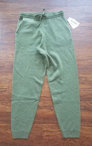 Filoro 100% Cashmere Army Green Knit Jogger Pants Size S New Lounge Luxury thumbnail 1