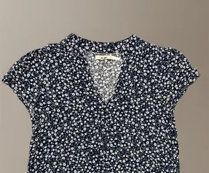 ⛴️ Mi Ami Tween Babydoll Dress~Navy & White Floral thumbnail 2