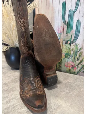 Circle G Western-style cowboy boots in distressed brown leather, size 9 thumbnail 6