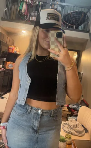 Amazon Denim Vest thumbnail 1