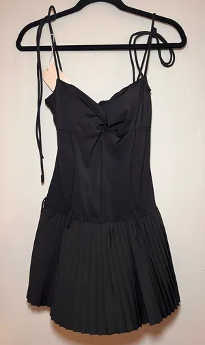 Halara Black Pleated Active Dress – New With Tags (Size XS) thumbnail 1