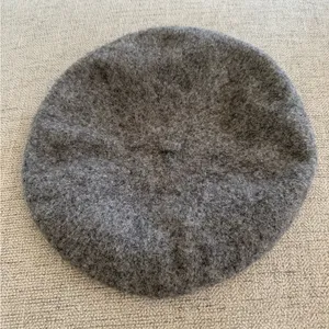 Women’s Gray Wool Beret thumbnail 1