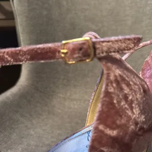 Elegant Pink Velvet Women's Heels thumbnail 4
