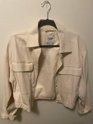 White Size M thumbnail 1