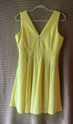 Haute Monde Lemon Yellow V-Neck Sleeveless Fit & Flare Dress thumbnail 1