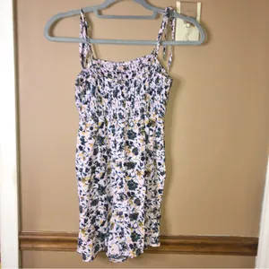 Out From Under Urban Outfitters‎ Izzy Floral Smocked Playsuit Romper Pink Medium thumbnail 3