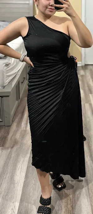 Formal Black Dress Size M thumbnail 2