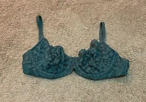 Victoria's Secret 32DD Vs Bra thumbnail 1