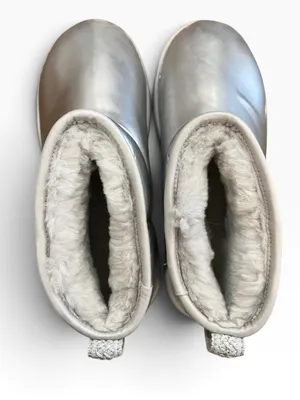 UGG Ultra Mini Platform Hi Shine Silver Boots Women’s 8 NWOB thumbnail 3