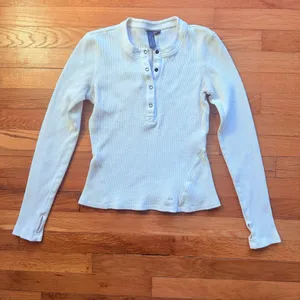 SWEATY BETTY Laid Back Waffle‎ Weave Long Sleeve White/ Cream XS thumbnail 2