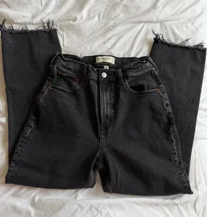 Abercrombie & Fitch Ankle Straight Ultra High Rise Curve Love thumbnail 1