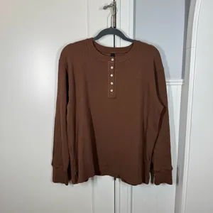 American Giant Women's Thermal Henley in Soft‎ Silt Brown size large thumbnail 2
