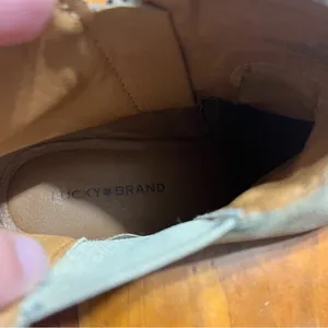 Lucky‎ Brand Womens Size 6.5 M Beige Leather Zip Ankle Fashion Boots thumbnail 9