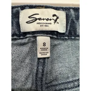 Seven7 Gusset High Waist Ankle Barrel Jeans in a medium-blue wash Size 8 thumbnail 4