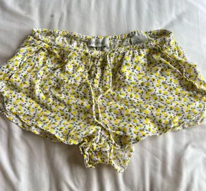 Hollister Gilly Hicks Sleep Shorts thumbnail 1