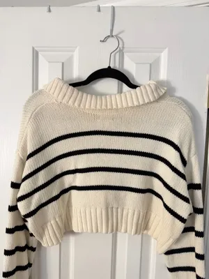 PacSun Cropped Sweater thumbnail 2
