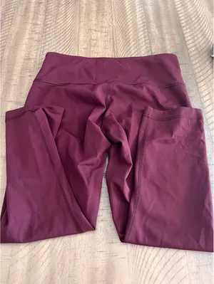Lululemon OG Wunder Under Cropped Leggings Burgundy Berry Red Size 6 thumbnail 7
