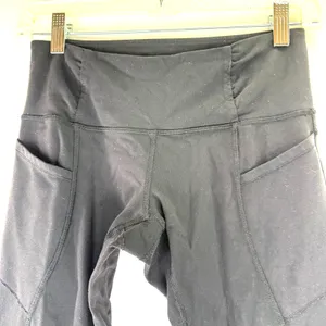 Lululemon Women's Black Leggings Pants Size 4 thumbnail 3