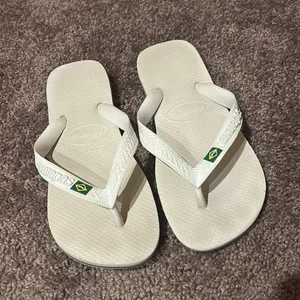 Havaianas unisex white rubber flip-flops thumbnail 2