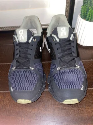 On Cloud Cloudflyer Running Shoes / Sneakers size 9 thumbnail 3