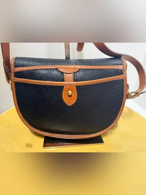 Dooney & Bourke Vtg Black Pebbled All Weather Leather Calvary Saddle Bag Brass thumbnail 4