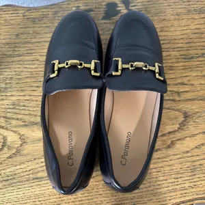 C. Paravano Black Loafers Moccasins w/ Gold Buckle Womens Size 38 US 7.5 Preppy thumbnail 5