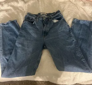 Abercrombie High-Rise Jeans 90s thumbnail 1