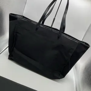 Nwt Victorias Secret Sequins Tote‎ thumbnail 4