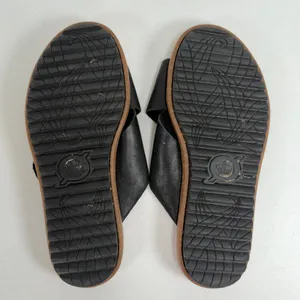 Born 8M Rio Slide Sandals Black Leather Buckle Crossover Strap Casual Boho Flats thumbnail 13