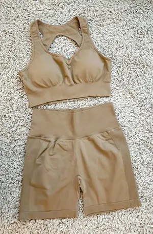 Boutique High Waisted Seamless Activewear Yoga Sportswear Workout Biker Shorts Set. thumbnail 1