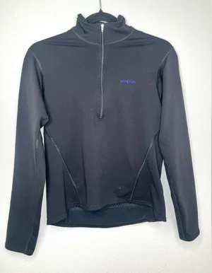 Patagonia Black Pullover Women’s Cool Weather Top Long Sleeve 1/4 zip Gorpcore thumbnail 1