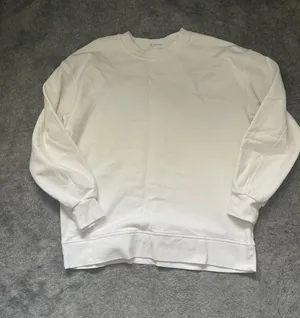 Lululemon Perfectly Oversized Crew thumbnail 2