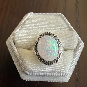 Gorgeous Stainless Steel Silver Band with Iridescent Gemstone Size 8 thumbnail 2