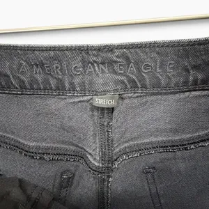 American Eagle High Waisted Cuffed Stovepipe Jean Womens 8 Black Classic Denim thumbnail 13
