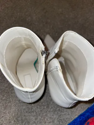 Booties thumbnail 4