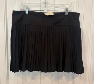 Fabletics black pleated skort size XXL thumbnail 1